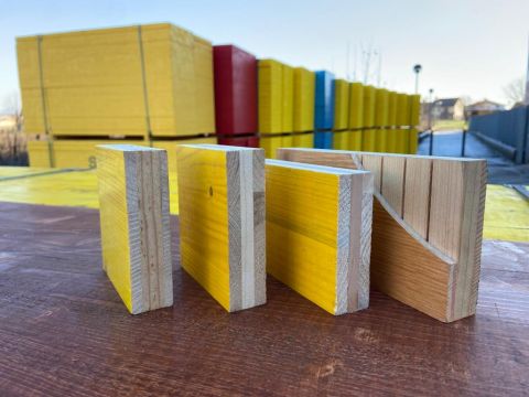 Paneles de refuerzo amarillos para carpintería