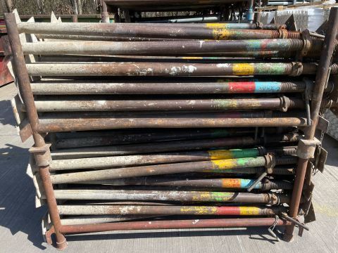 Painted shoring props 3.00m