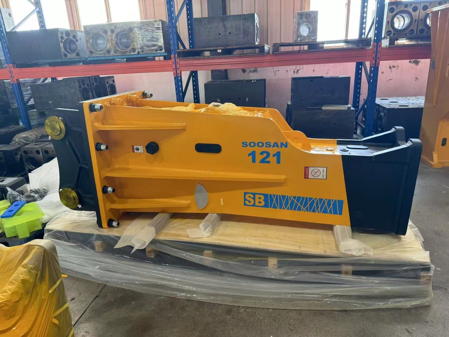 SOOSAN SB121 hydraulic breaker for excavators / 1 pcs