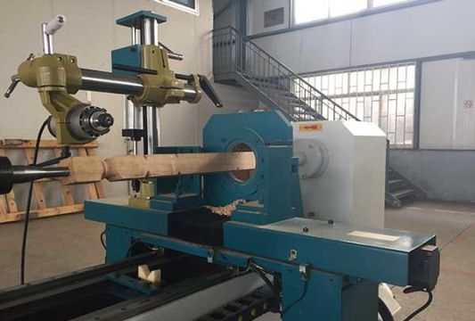 Multifunctional CNC Wood Turning Lathe CNC2504SA