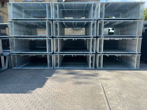 YENİ 127m&sup2; &Ccedil;elik iskele 8.5m x 15m Plettac SL70 sistemi ile uyumlu Hızlı teslimat