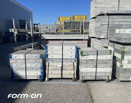 Prvky Doka Alu-Framax 0,90 m &ndash; Ploch&eacute;. Pevn&eacute;. Praktick&eacute;. (10111M)
