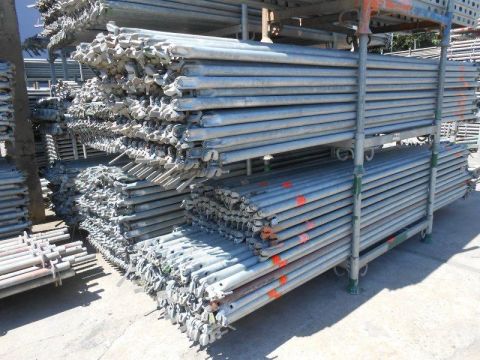 Set completo di 100 m&sup2; di ponteggi multidimensionali LAYHER