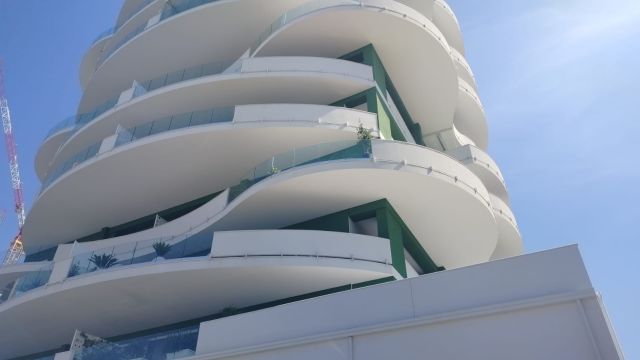ROUND BALCONY GUTTERS
