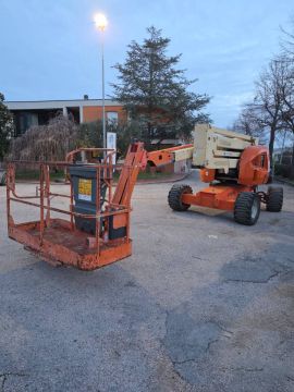 Piattaforma aerea semovente usata JLG 510 AJ Anno 2004