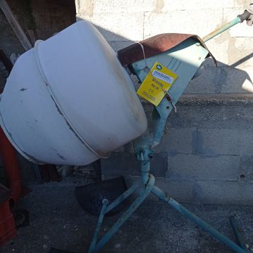 Used Bragagnolo NUX 100 Concrete Mixer (100 liters) - In perfect working order