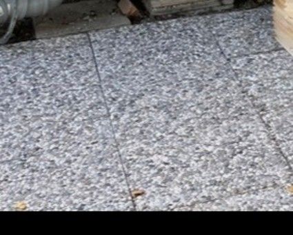 For sale: 4 outdoor 50x50 cm concrete tiles 