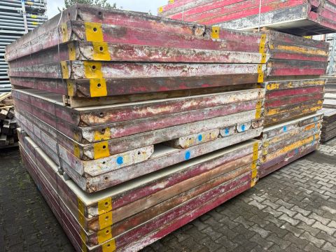 260 m&sup2; - Peri Maximo Formwork