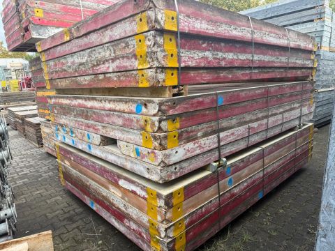 260 m&sup2; - Peri Maximo Formwork