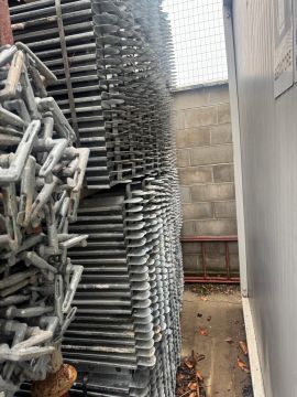 ゲラルディ足場