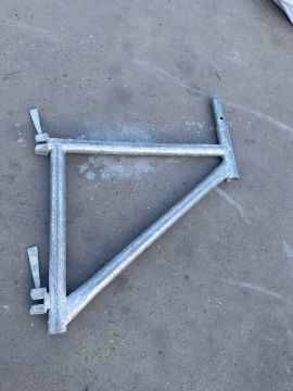 MULTIDIRECTIONAL SCAFFOLDING BRACKET