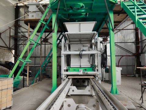 Vibratory press for block production SUMAB R-400 Sweden (6912 blocks in 8 hours) 2 years warranty