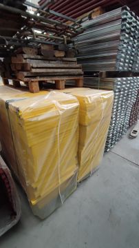 Yellow reinforcement panels and accessories for formwork