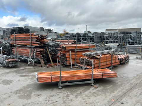 Used LAYHER ALLROUND scaffolding system in O and/or Catari. - 50% discount