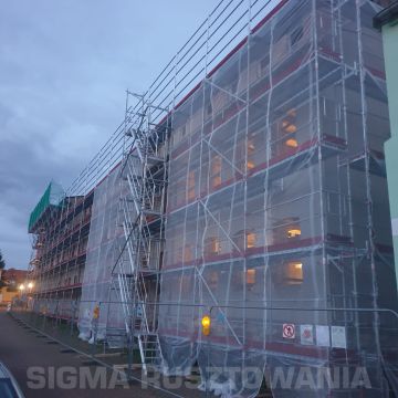 Andamio de fachada SIGMA 70P - 156 m2 con plataformas de madera. Directo del fabricante.