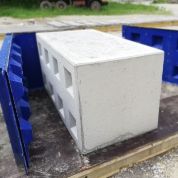 BLUE MOLDS 1600-800-800 beton block mold