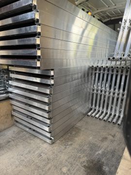 Nauji aliuminio pastoliai